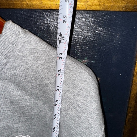 Good American Gray Leo the Lion Crewneck Boyfriend Sweatshirt Size 2 (Medium) - Picture 10 of 10